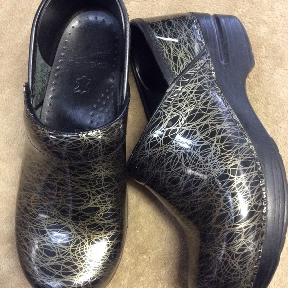 Dansko Shoes - Dansko Black Gold swirl clogs 36